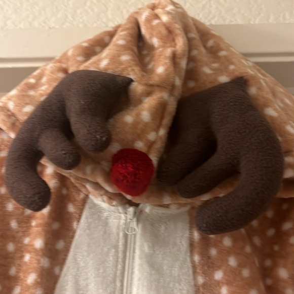 WOMEN'S RUDOLPH Onsie/Jumpsuit. - Picture 3 of 6